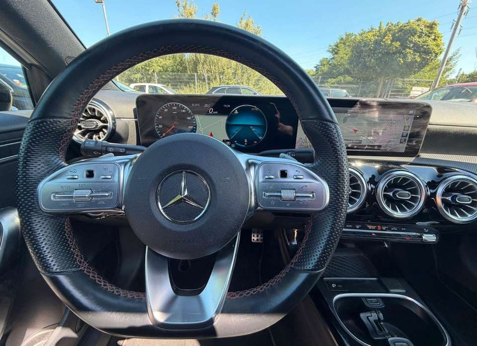Mercedes-Benz A 200 - Imagem 12