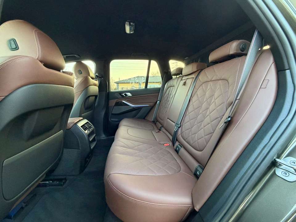 BMW X5 - Imagem 11