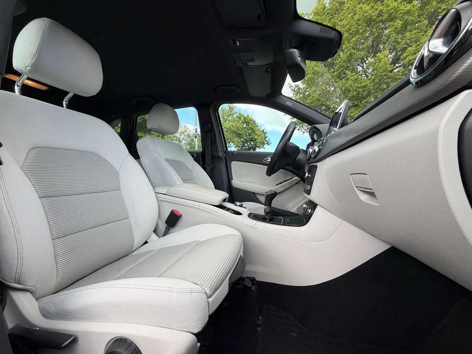 Mercedes-Benz B 200 - Imagem 9