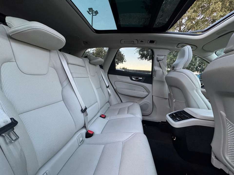 Volvo XC60 - Imagem 12