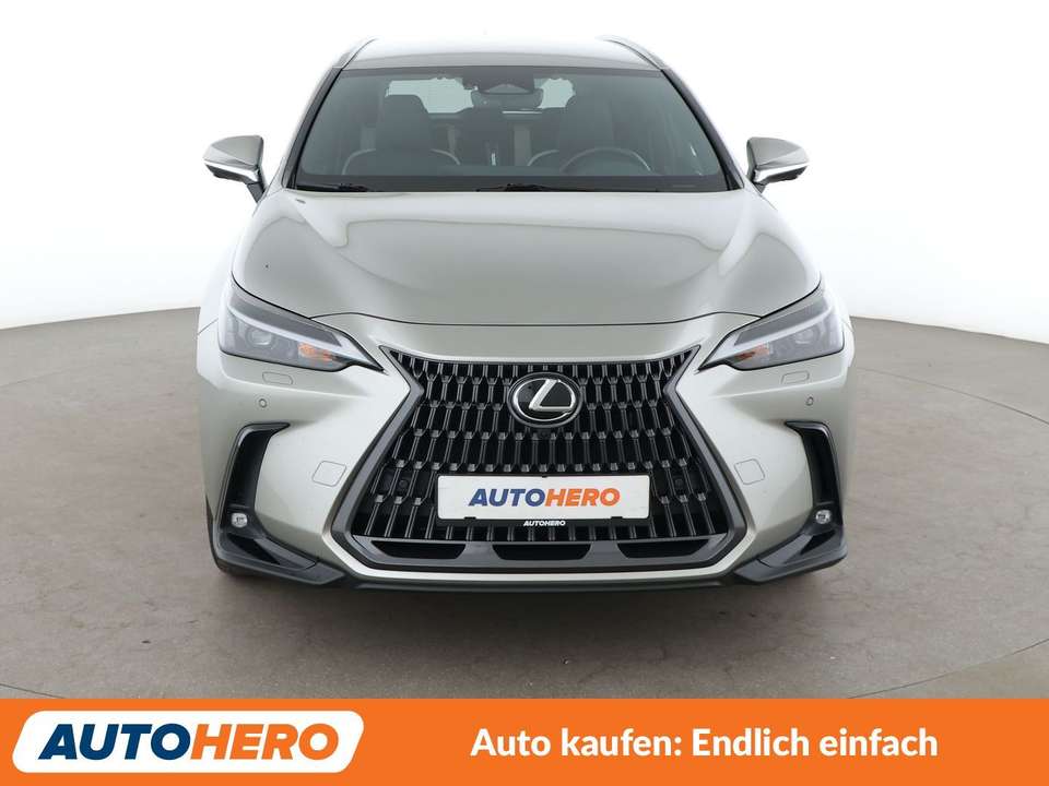 Lexus NX 450h+ - Imagem 9