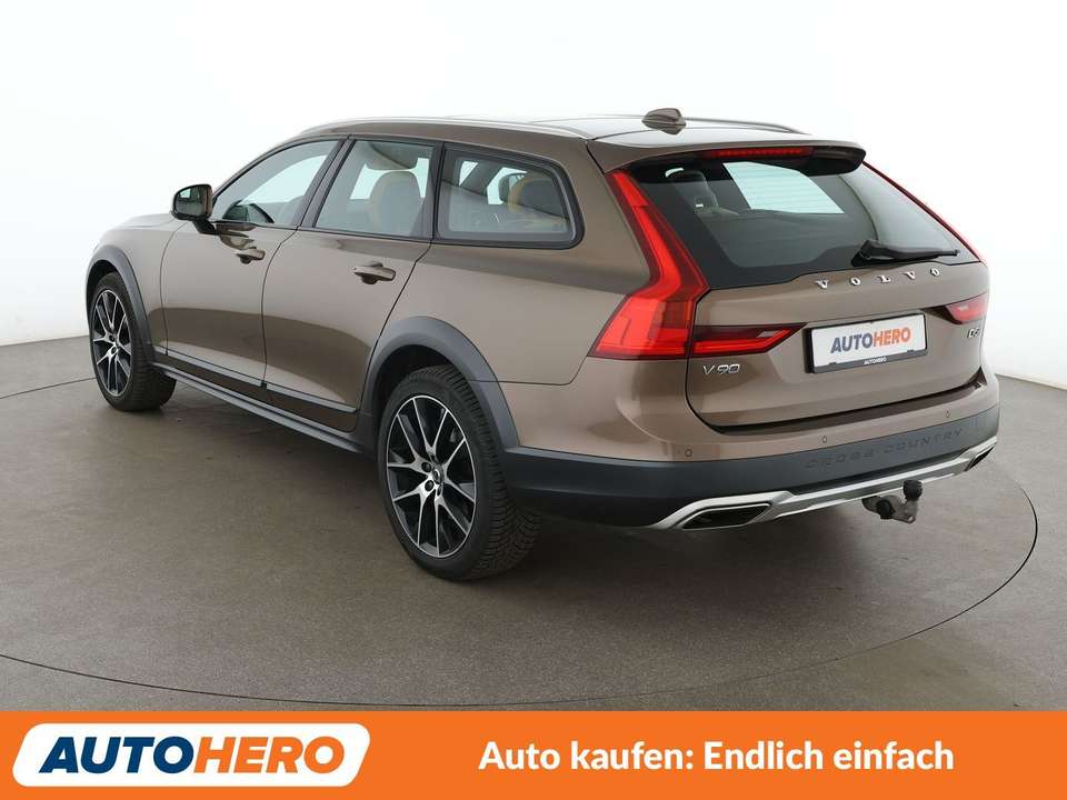 Volvo V90 Cross Country - Imagem 4