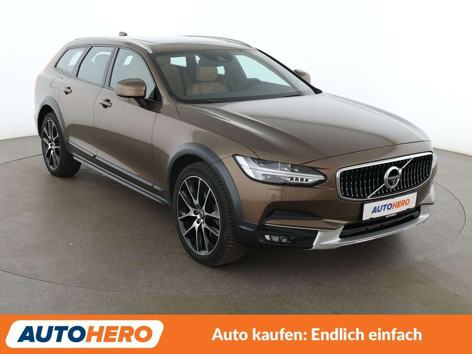 Volvo V90 Cross Country - Imagem 8