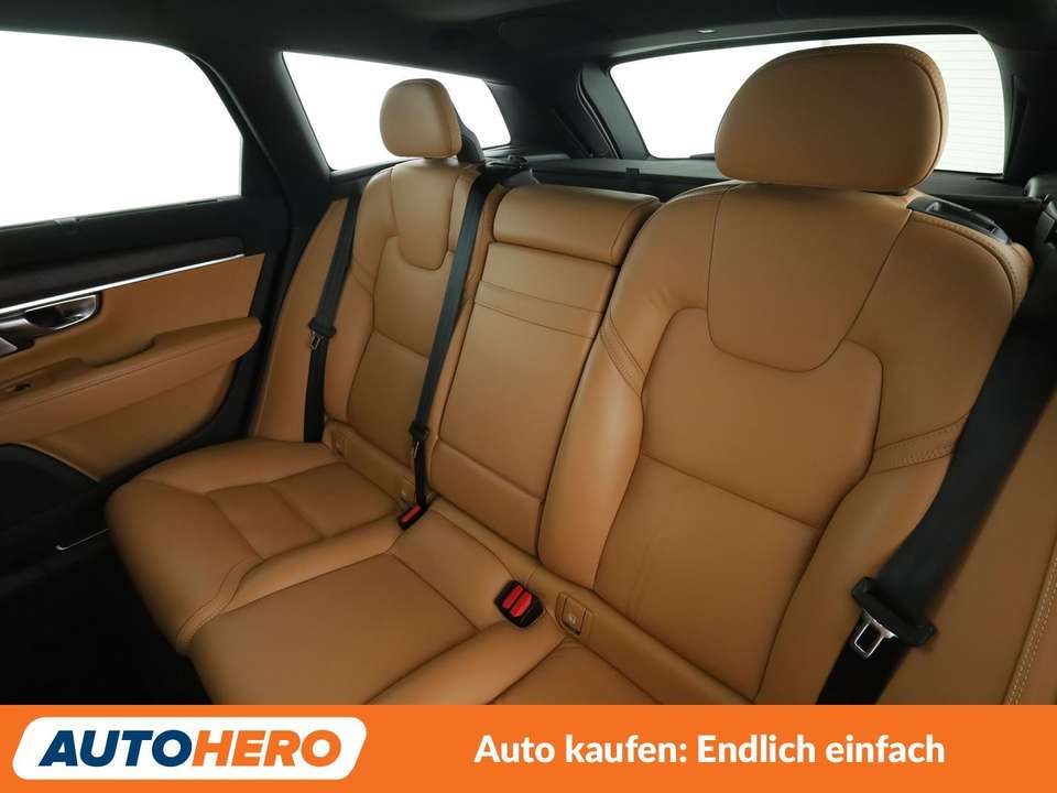 Volvo V90 Cross Country - Imagem 14