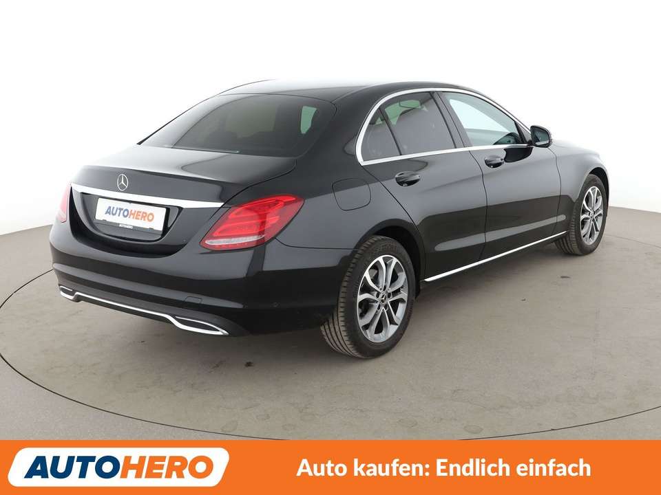 Mercedes-Benz C 180 - Imagem 6