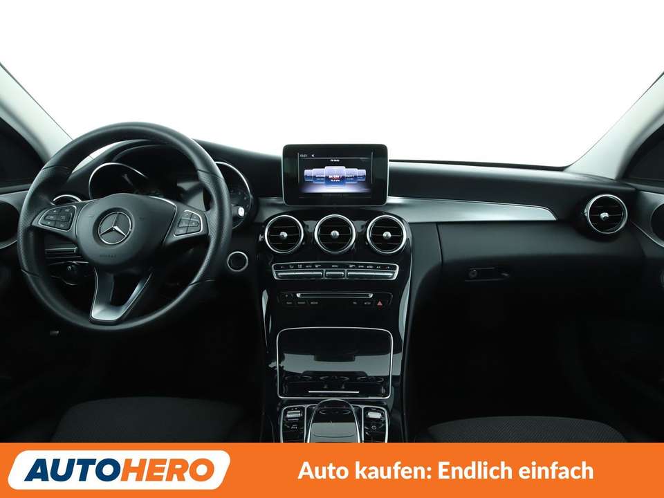 Mercedes-Benz C 180 - Imagem 12