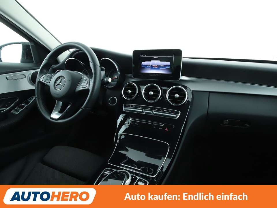 Mercedes-Benz C 180 - Imagem 13