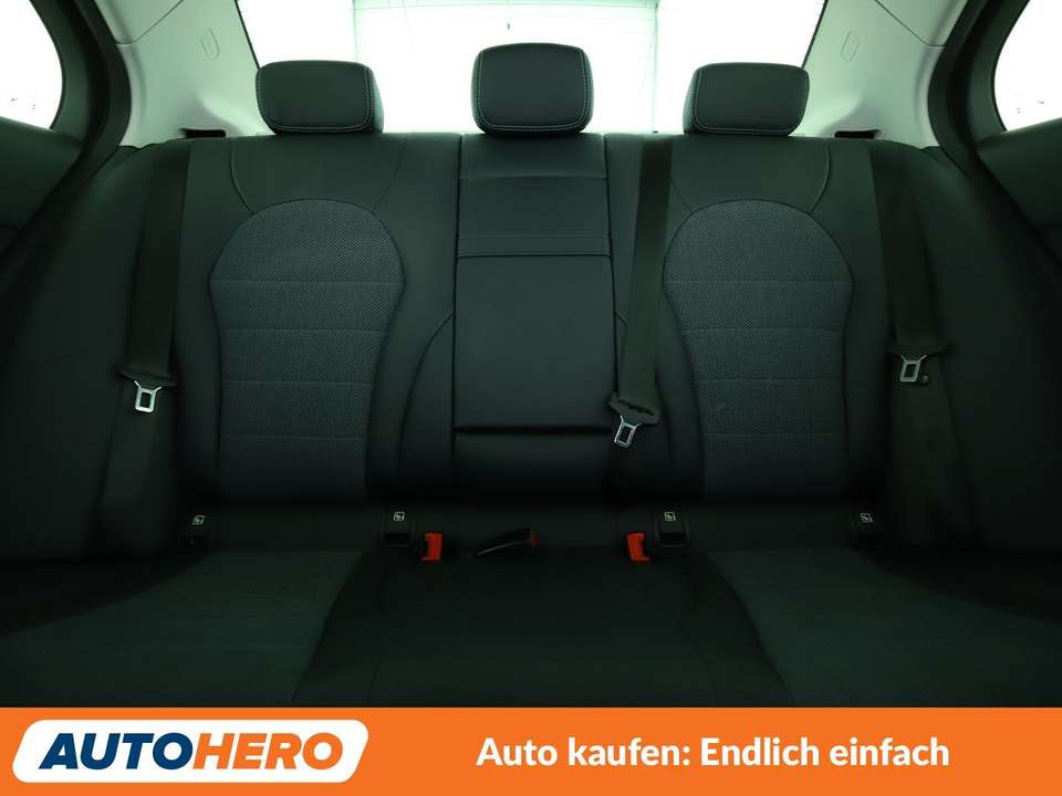 Mercedes-Benz C 180 - Imagem 15
