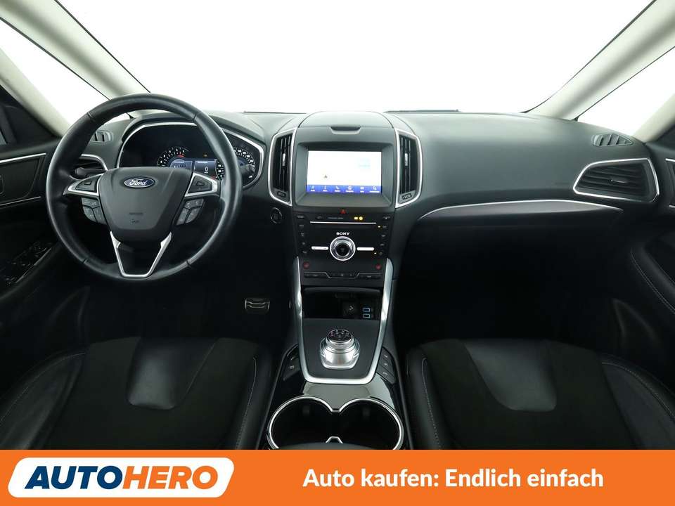 Ford Galaxy - Imagem 12