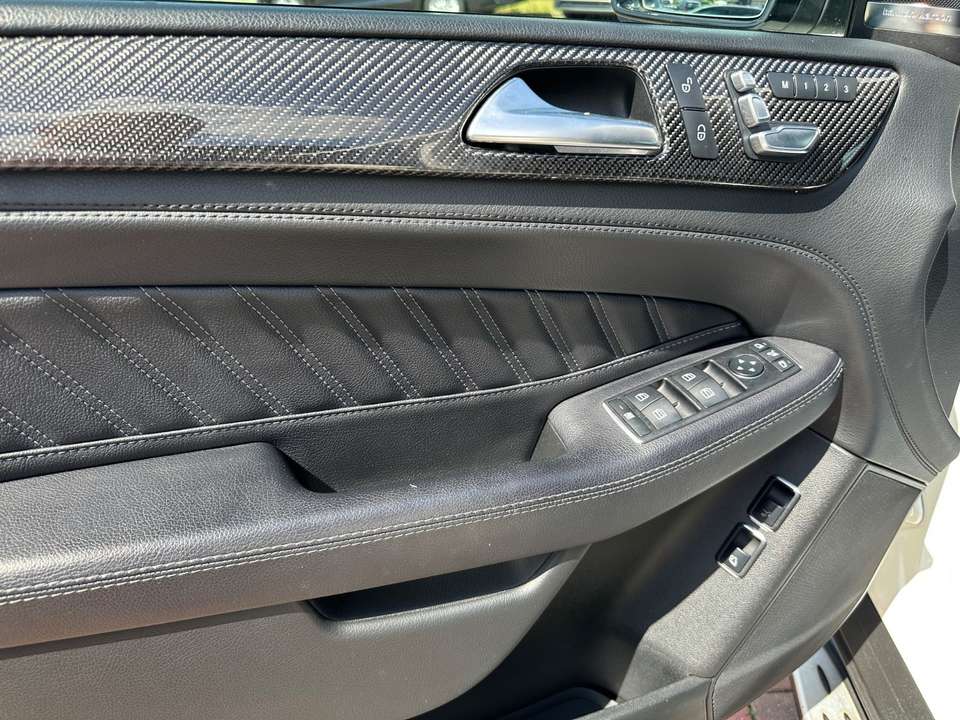 Mercedes-Benz GLE 43 AMG - Imagem 11