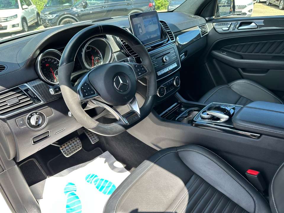Mercedes-Benz GLE 43 AMG - Imagem 13