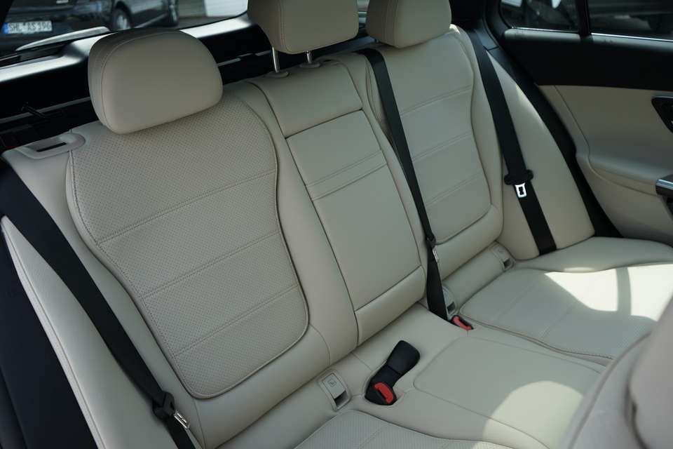 Mercedes-Benz C 220 - Imagem 7