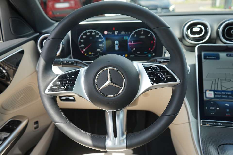 Mercedes-Benz C 220 - Imagem 11