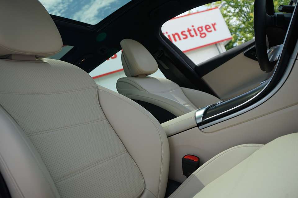 Mercedes-Benz C 220 - Imagem 12