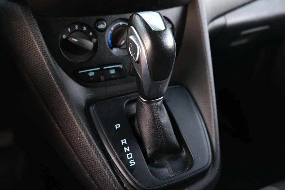 Ford Transit Connect - Imagem 12