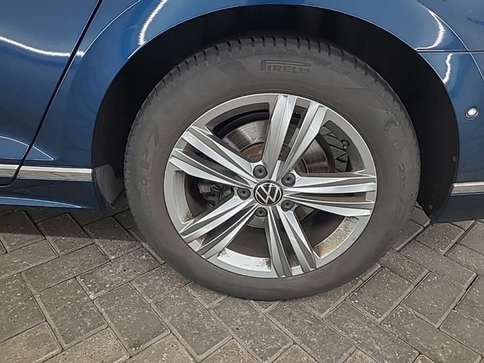 Volkswagen Passat Variant - Imagem 16