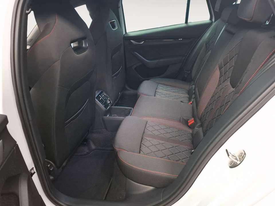 Skoda Octavia - Imagem 7