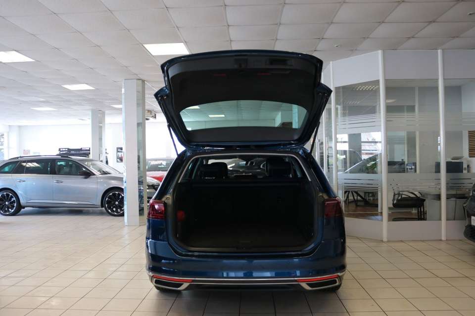Volkswagen Passat Variant - Imagem 10