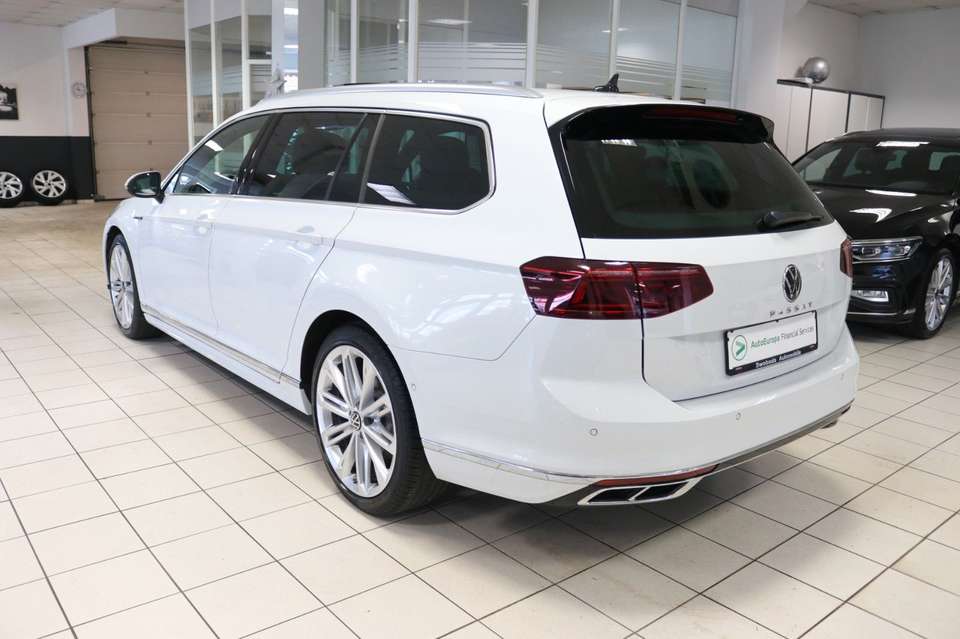 Volkswagen Passat Variant - Imagem 13