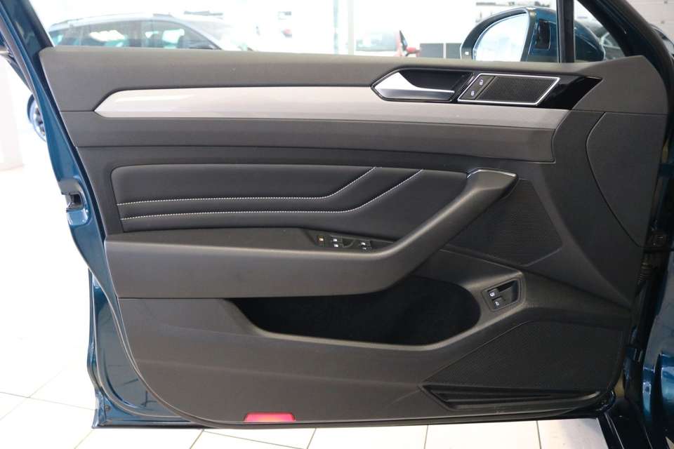 Volkswagen Passat Variant - Imagem 14