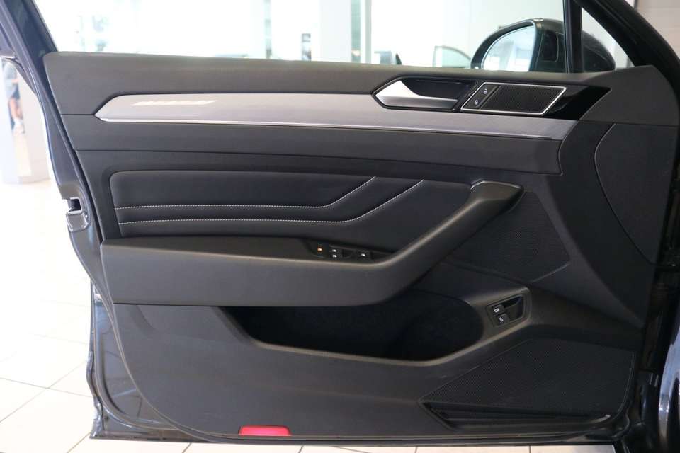 Volkswagen Passat Variant - Imagem 14
