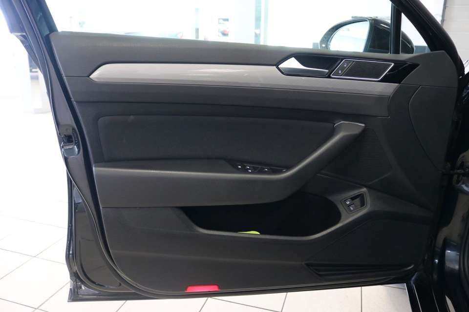 Volkswagen Passat Variant - Imagem 14