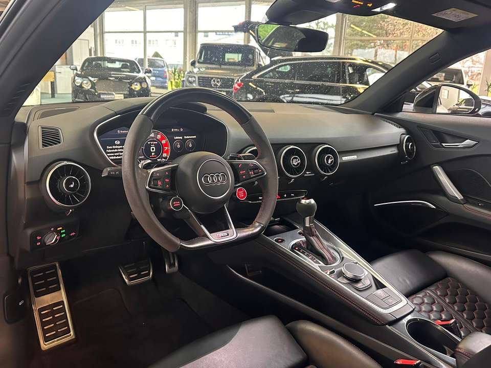 Audi TT RS - Imagem 8