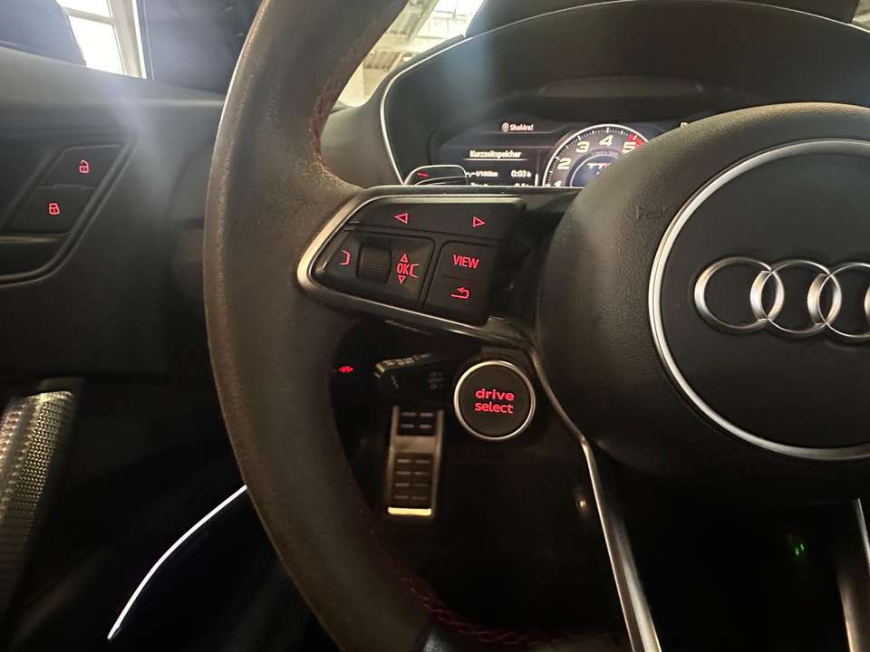 Audi TT RS - Imagem 14