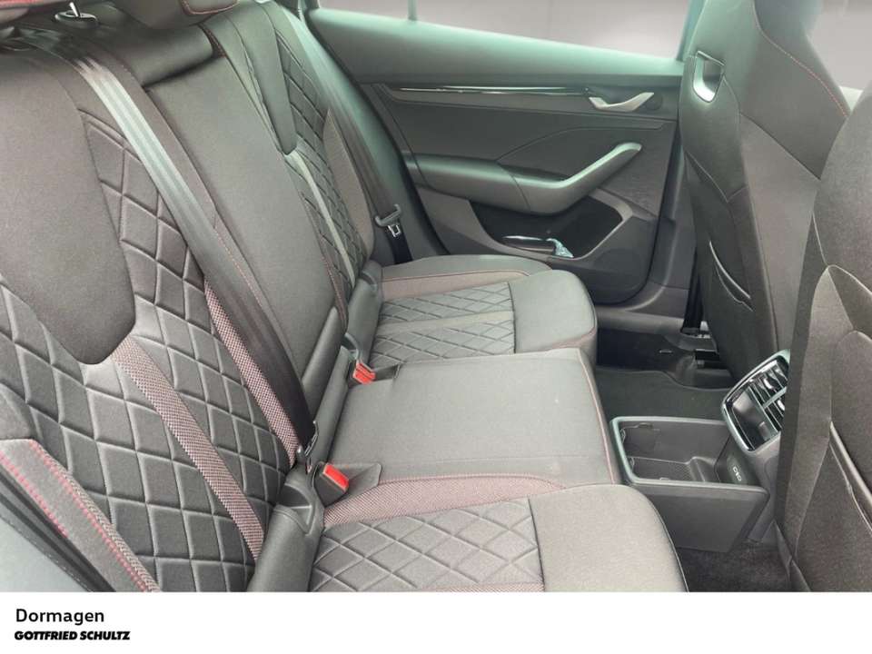 Skoda Octavia - Imagem 6