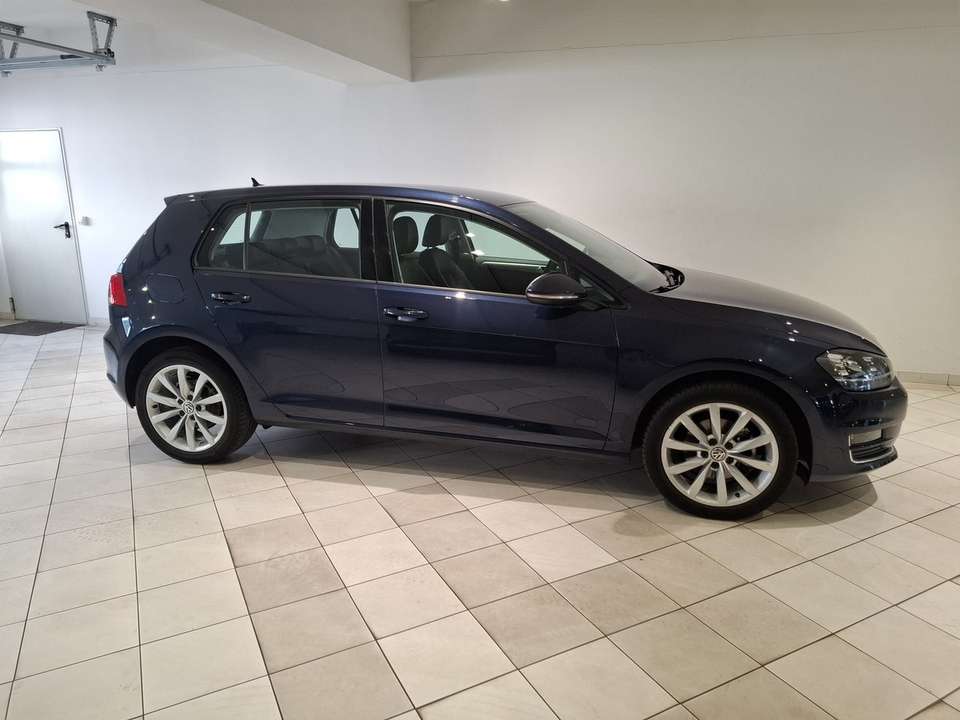 Volkswagen Golf - Imagem 2