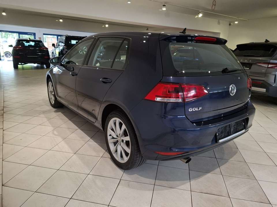 Volkswagen Golf - Imagem 4