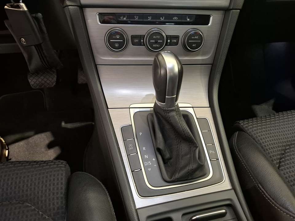 Volkswagen Golf - Imagem 12