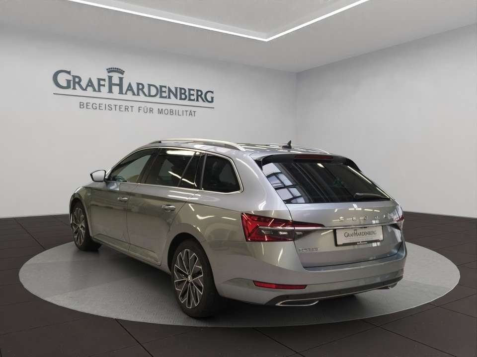Skoda Superb - Imagem 4