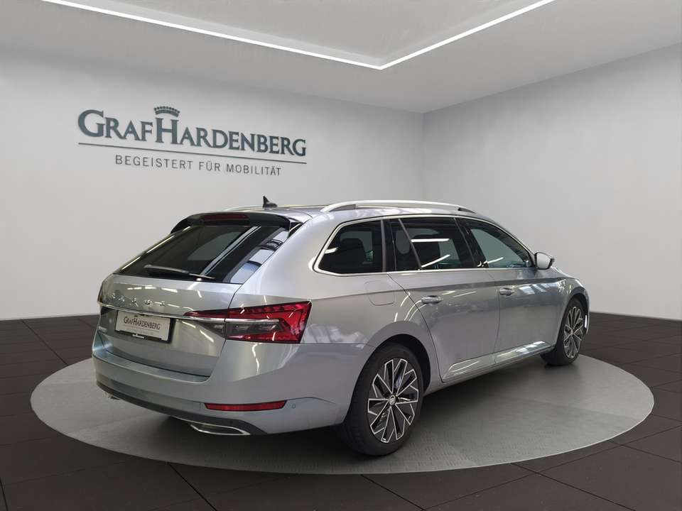Skoda Superb - Imagem 6