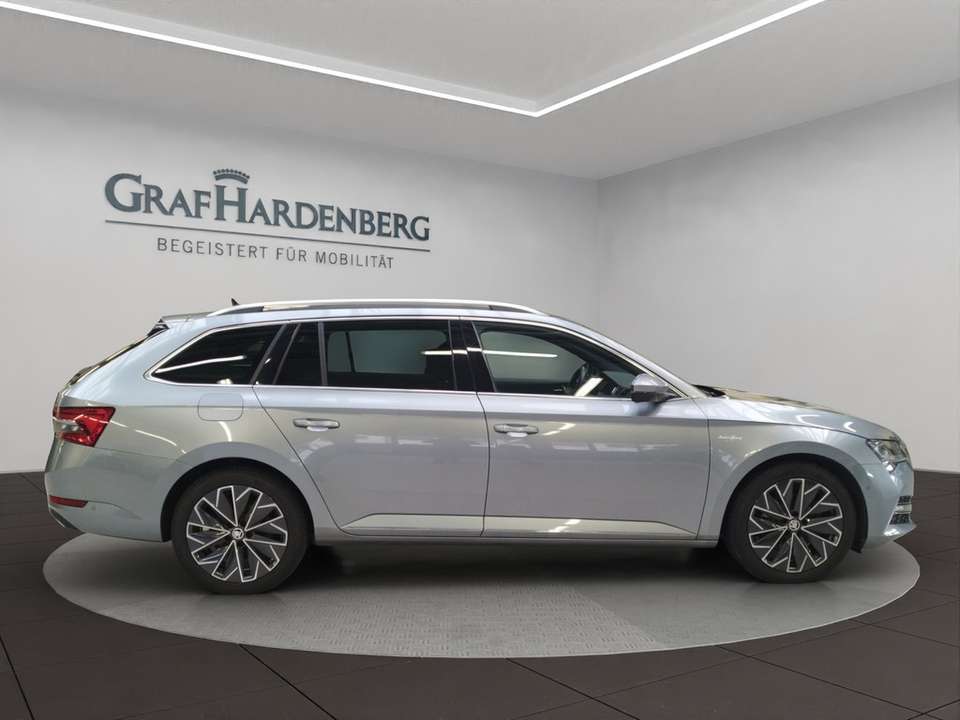 Skoda Superb - Imagem 7