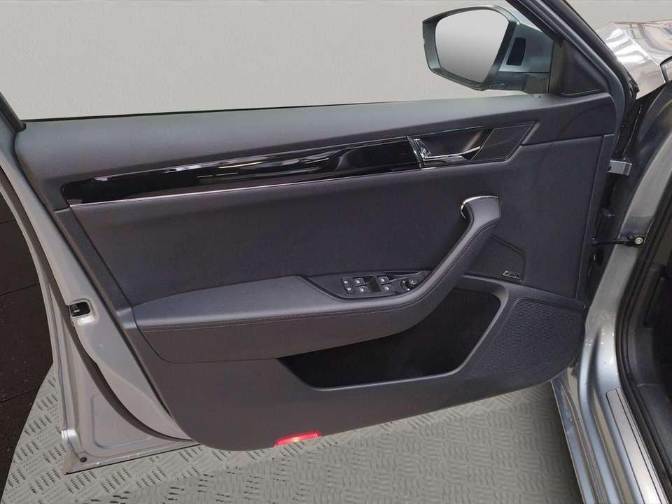 Skoda Superb - Imagem 10