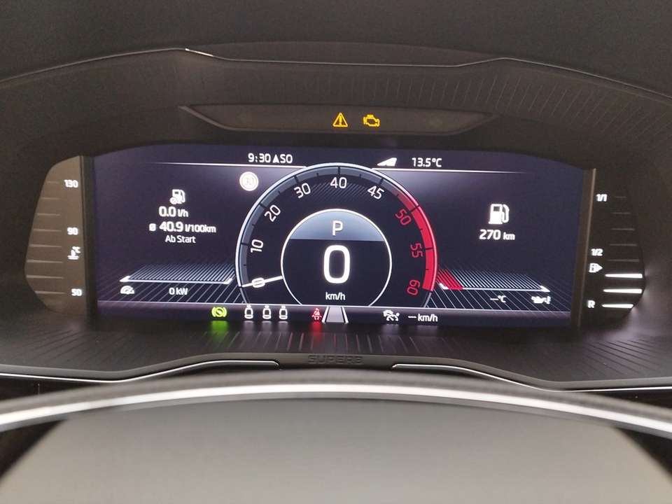 Skoda Superb - Imagem 13