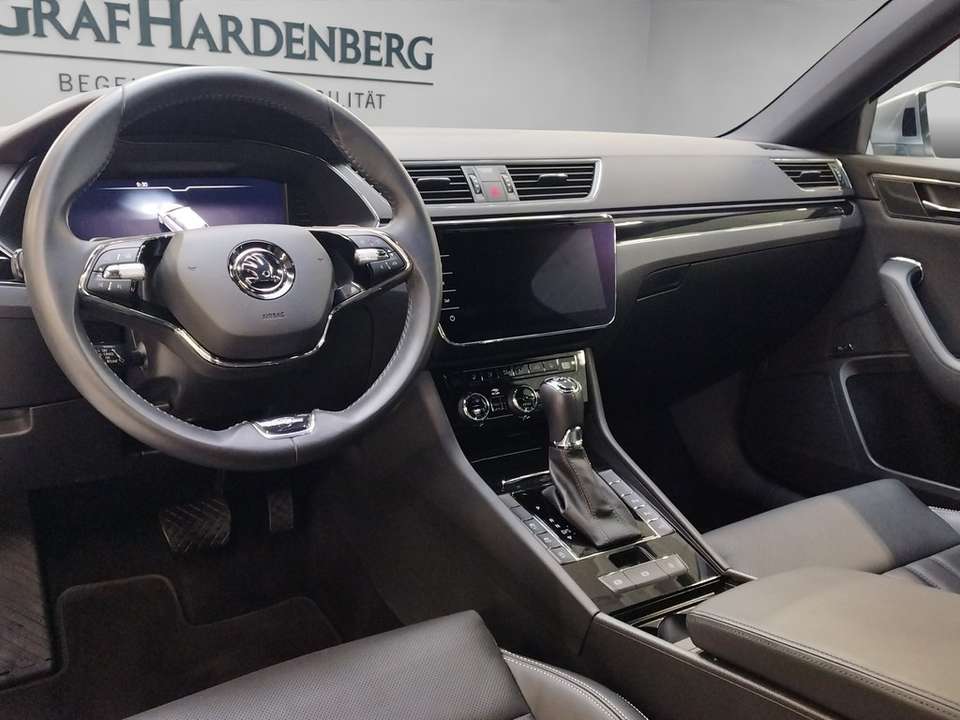 Skoda Superb - Imagem 14