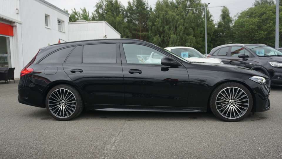 Mercedes-Benz C 200 - Imagem 9