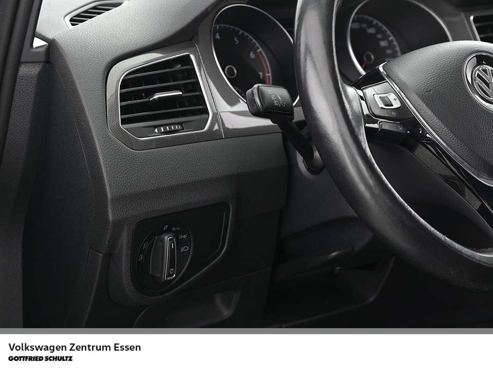 Volkswagen Golf Sportsvan - Imagem 9
