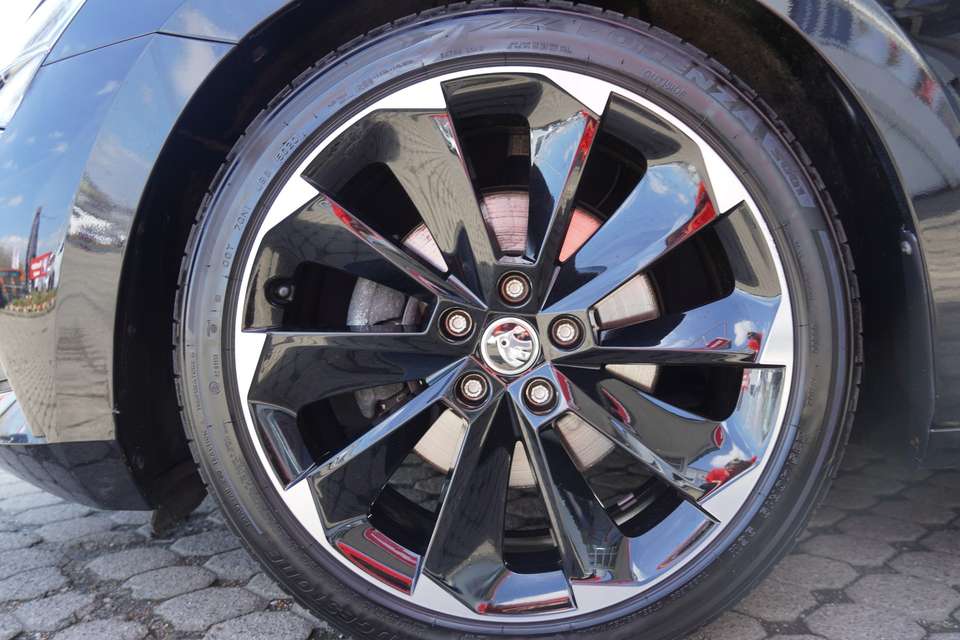 Skoda Superb - Imagem 9