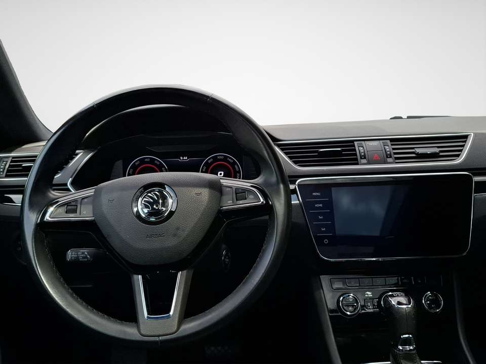 Skoda Superb - Imagem 9