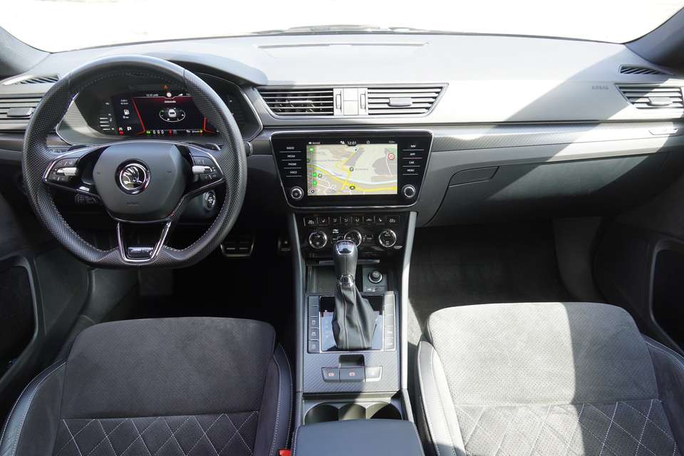 Skoda Superb - Imagem 13