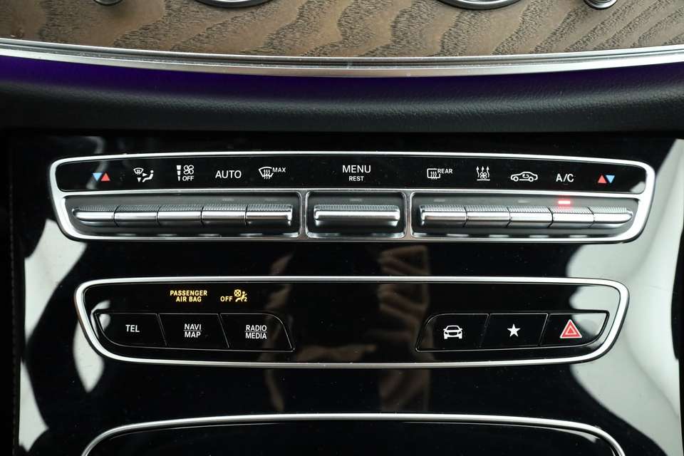 Mercedes-Benz E 300 - Imagem 13