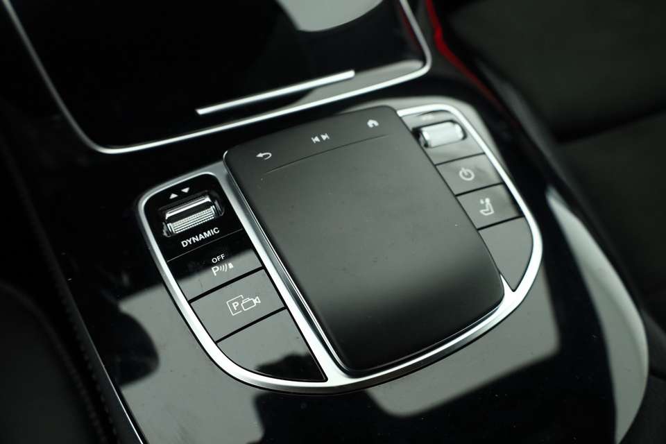 Mercedes-Benz E 300 - Imagem 15