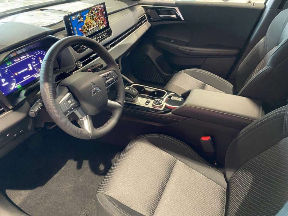 Mitsubishi Outlander - Imagem 10