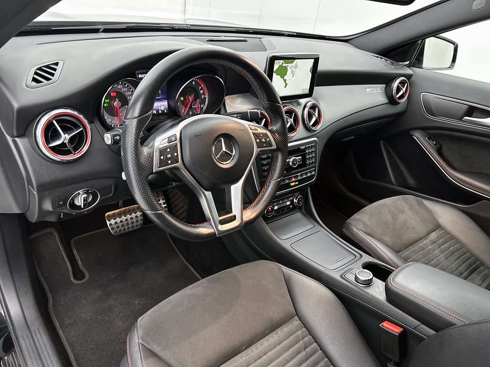 Mercedes-Benz GLA 250 - Imagem 2