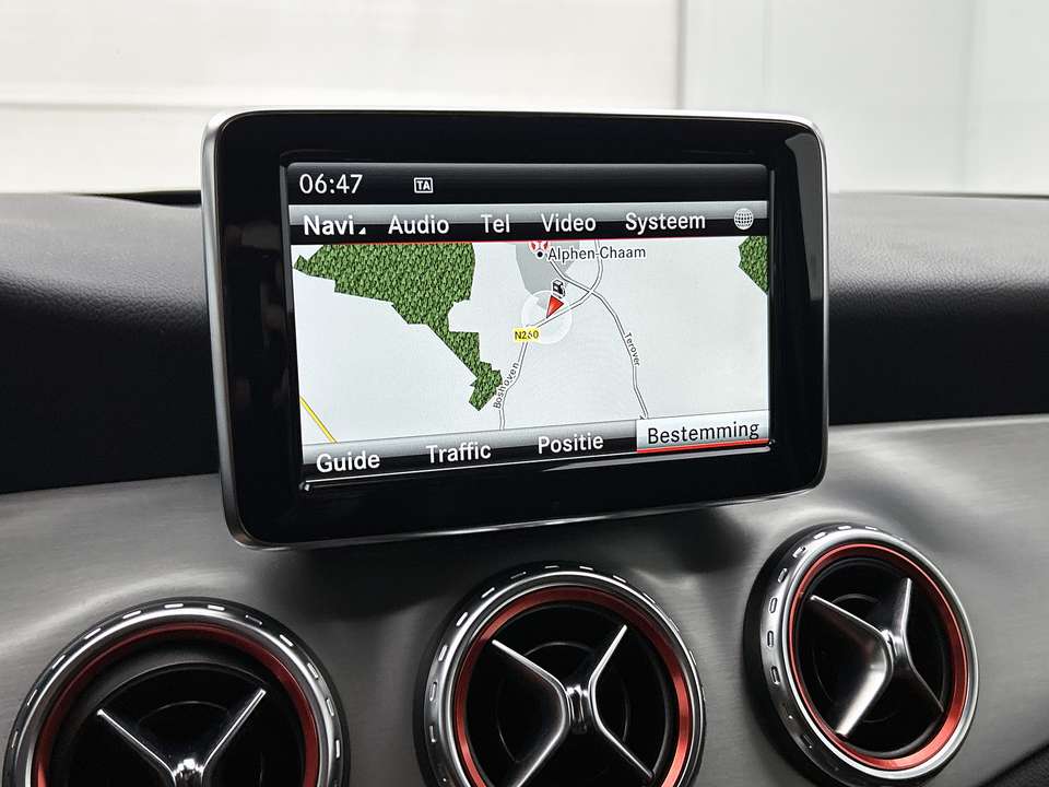 Mercedes-Benz GLA 250 - Imagem 9
