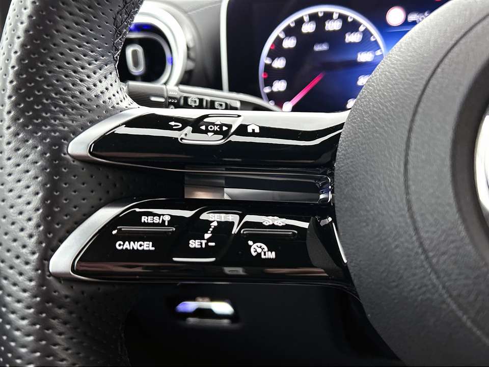 Mercedes-Benz GLC 300 - Imagem 9