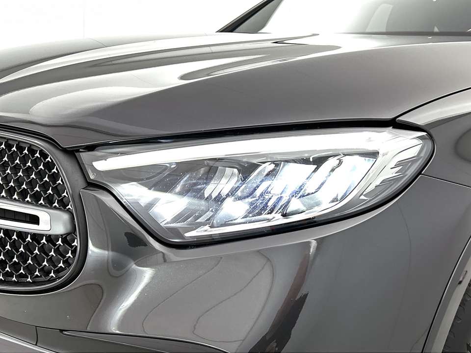 Mercedes-Benz GLC 300 - Imagem 12